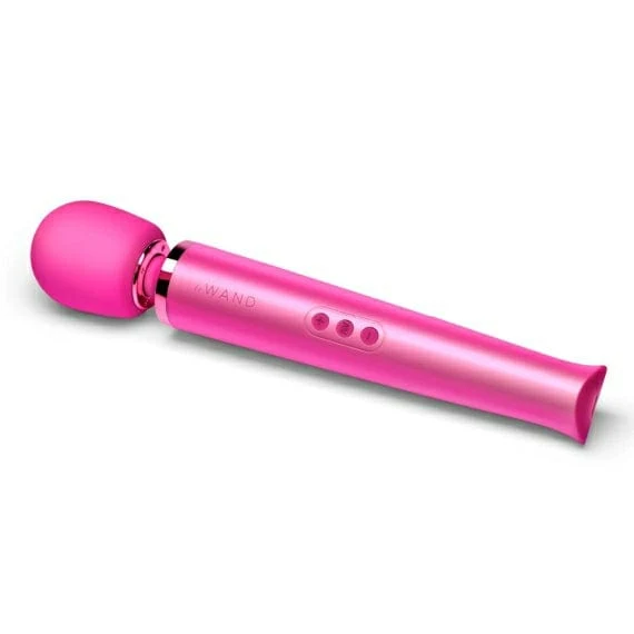 Le Wand Rechargeable Vibrating Wand Massager Set