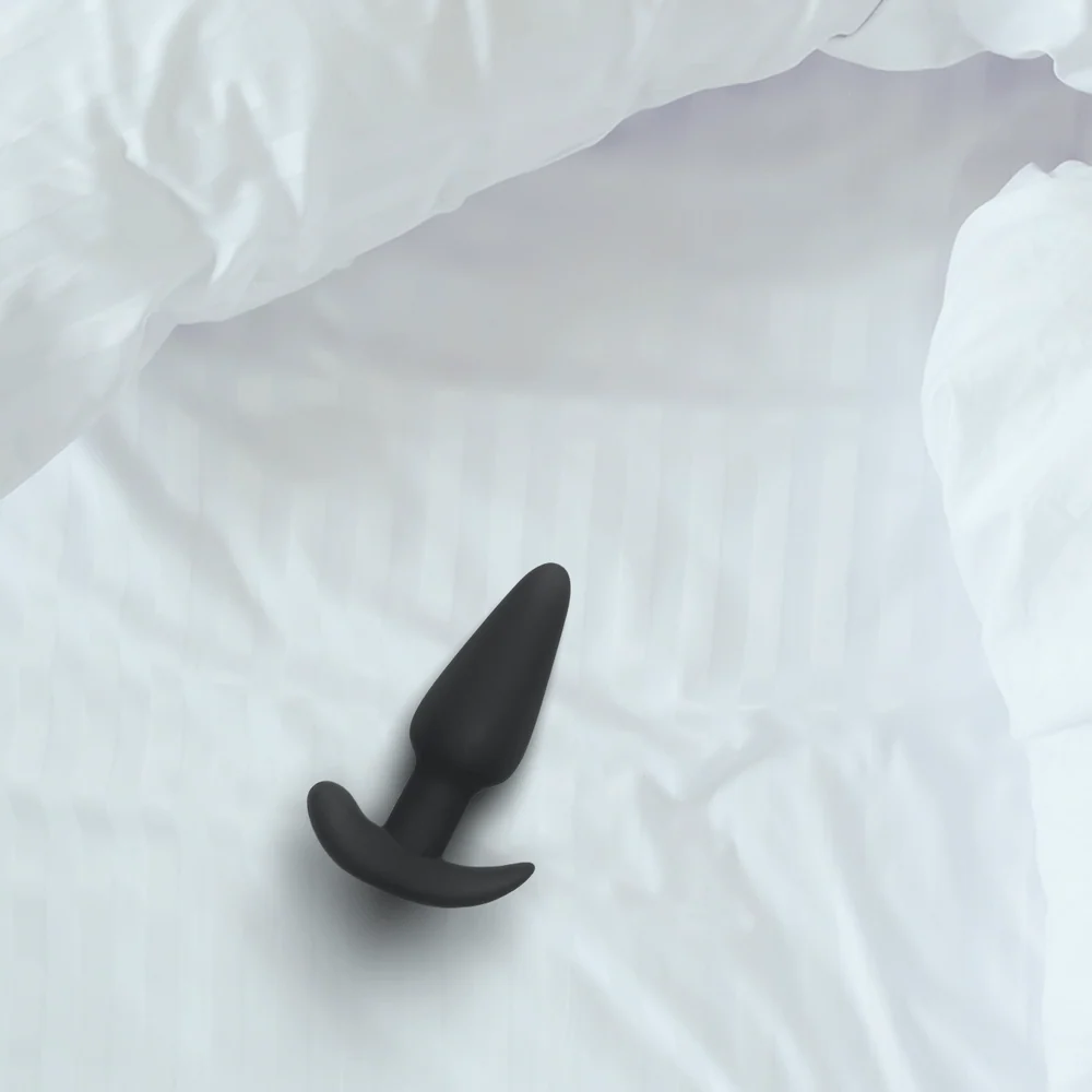 Bang! Remote Control Silicone Butt Plug with 7 Vibration Functions