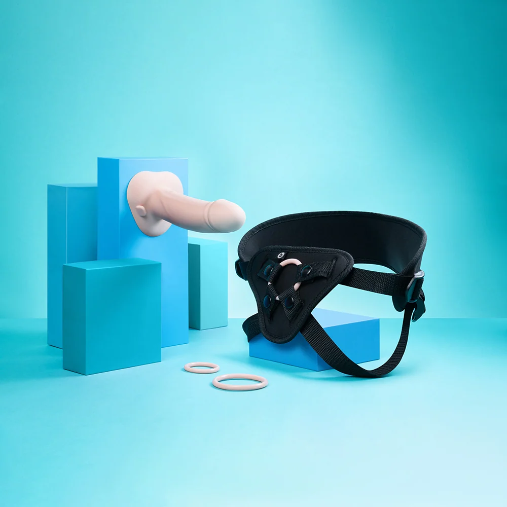B-Vibe Every Body 震动仿真束带式假阳具套装