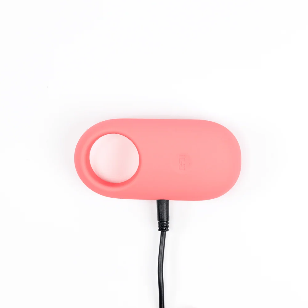 Je Joue ILY Cock Ring with Deep Rumbly Vibrations and Stretchy Fit