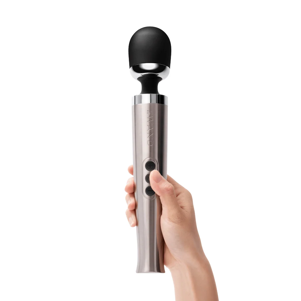 Le Wand Die Cast Rechargeable Vibrating Wand Massager