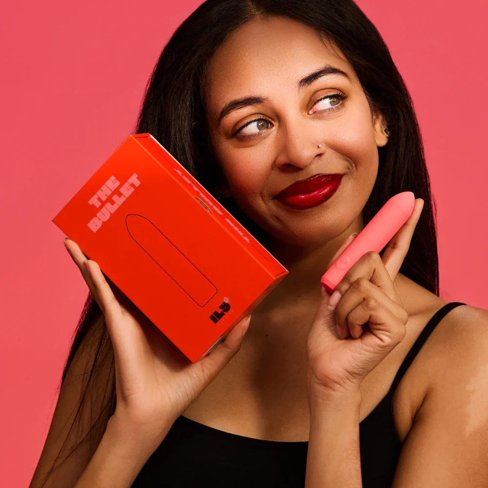 Je Joue ILY Bullet Vibrator, Rechargeable and Travel-Friendly